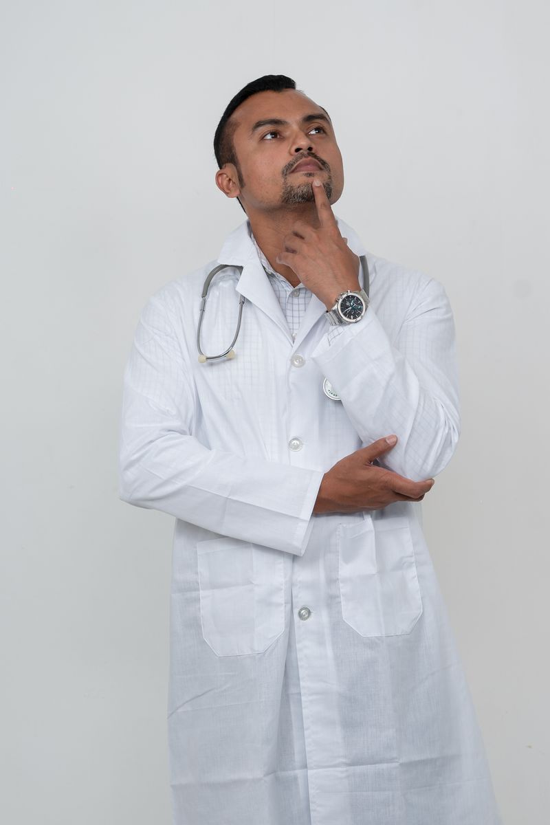 drg. Hendra Wijaya, Sp.BM